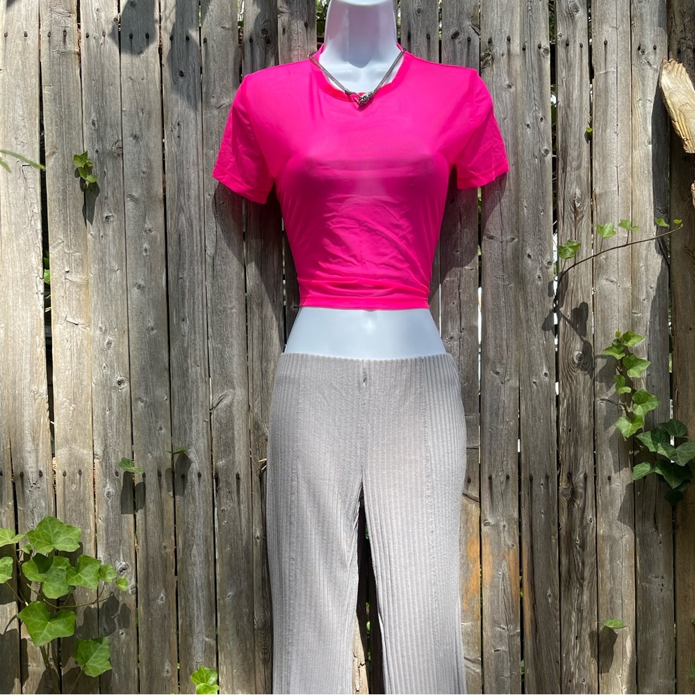 NWOT PINK Victoria's Secret Hot Pink Mesh Crop Top (Size M)